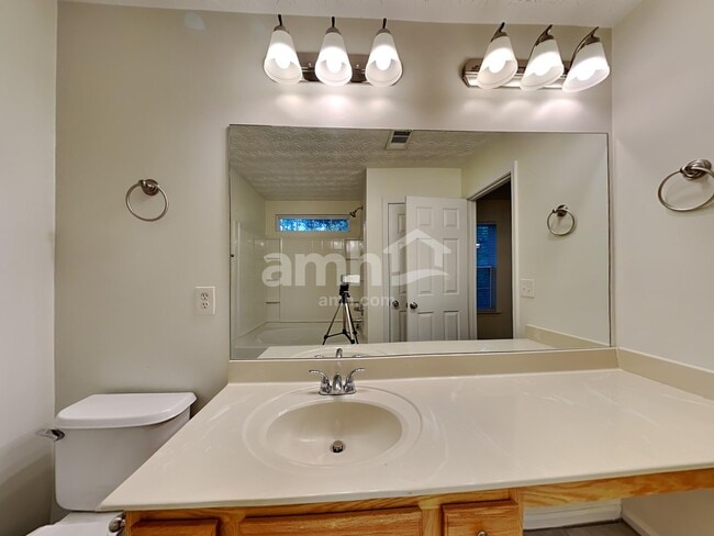 Building Photo - 159 Holly Mill Village Dr