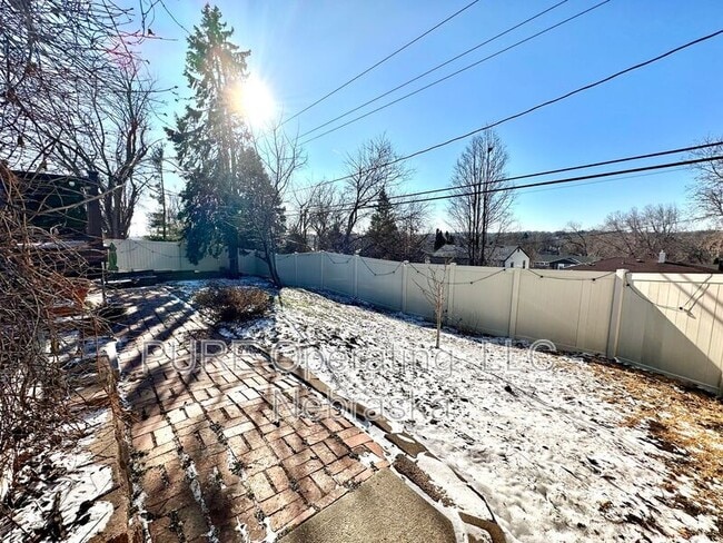 Building Photo - 1024 N 74th Ave