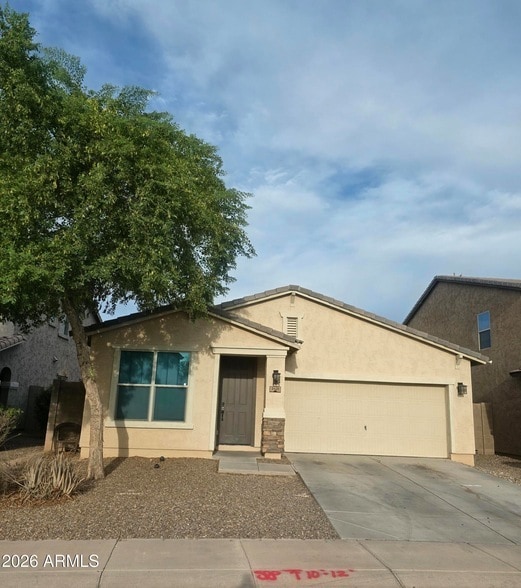 Building Photo - 2421 S 103rd Dr