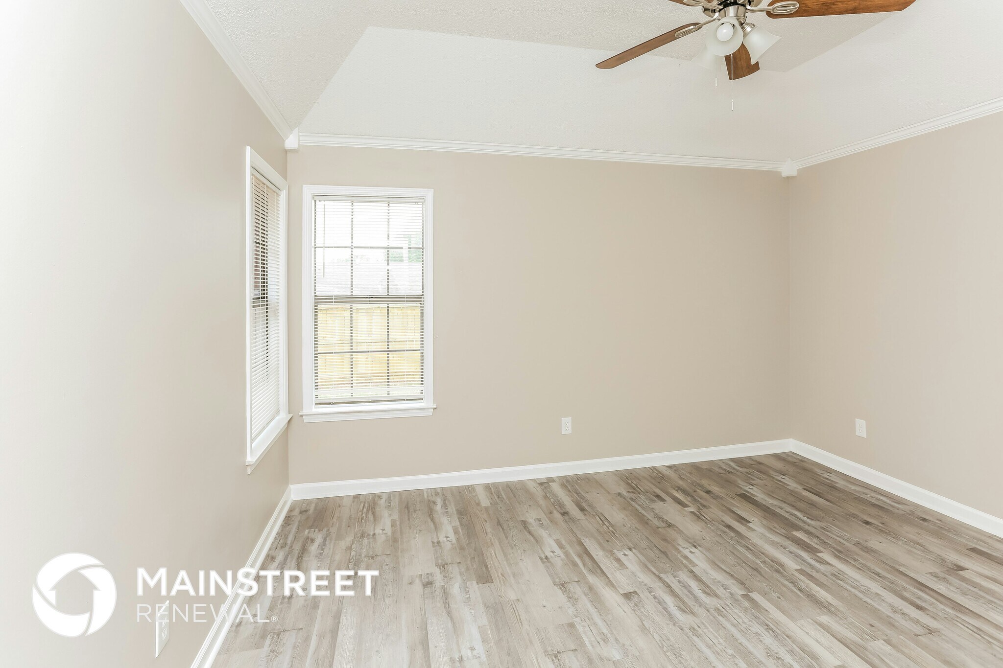 Building Photo - 5299 Shady Ridge Dr