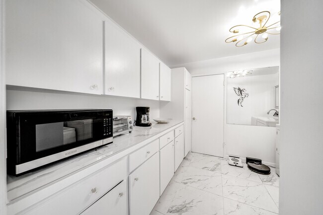 Building Photo - 583 Rambling Dr Cir