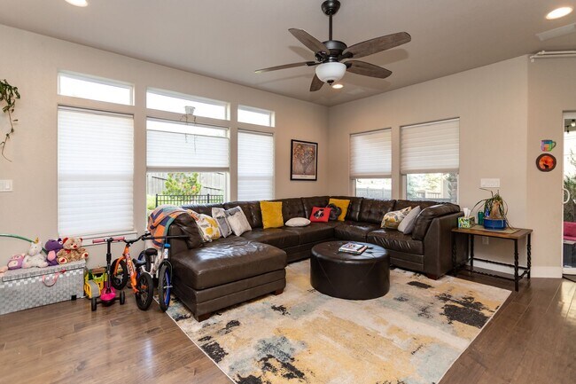 Building Photo - 11560 Spectacular Bid Cir
