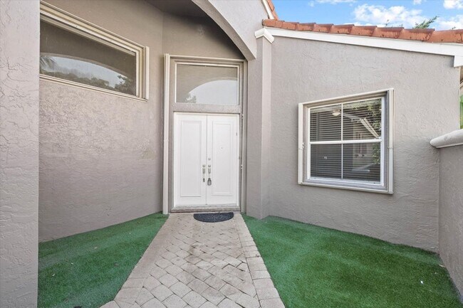 Building Photo - 10860 Fairmont Village Dr