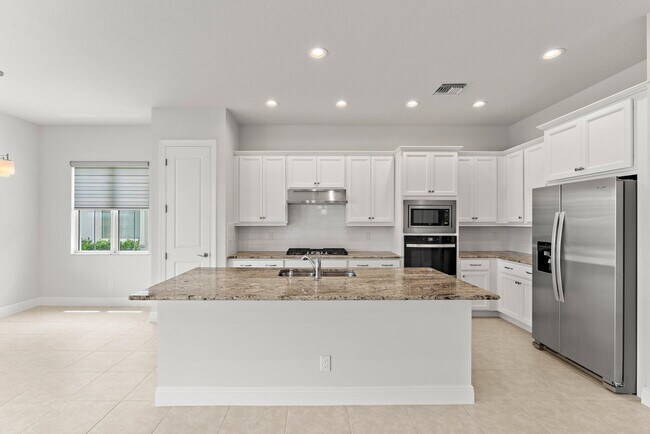 Building Photo - 12622 Nautilus Cir