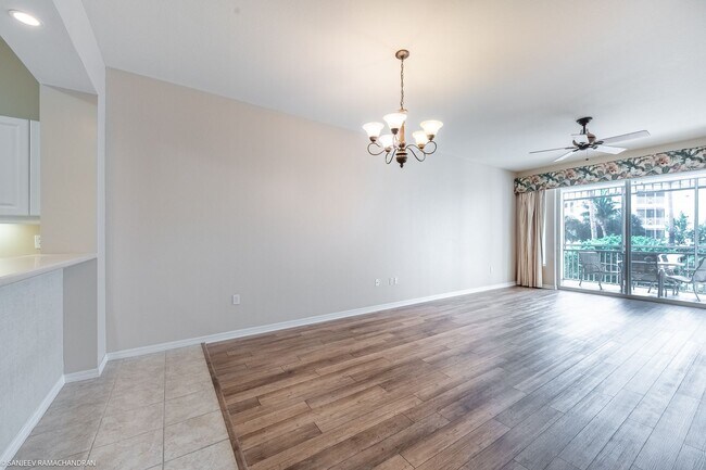 Building Photo - WALKING DISTANCE TO SUNSEEKER RESORT AND P...