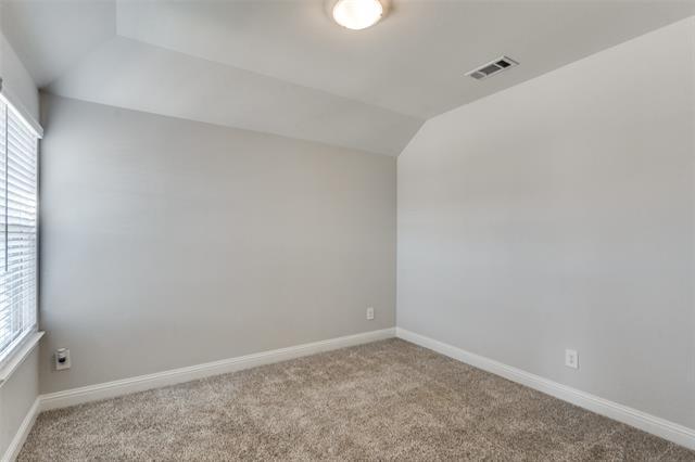 Building Photo - 515 Sequoia St