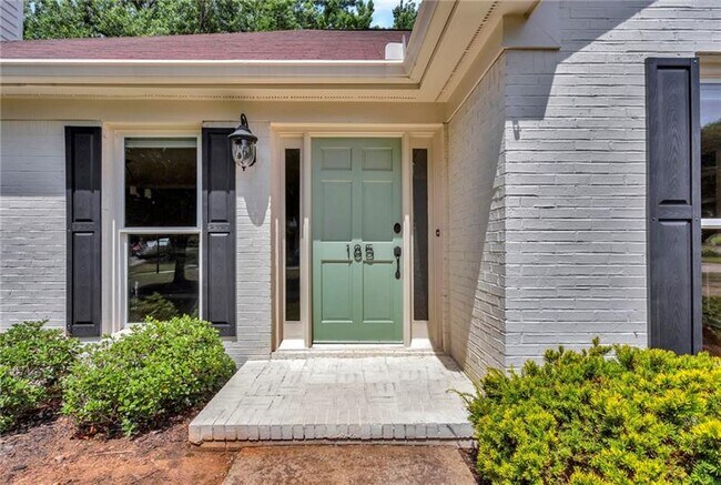 Building Photo - 185 Glenclairn Ct