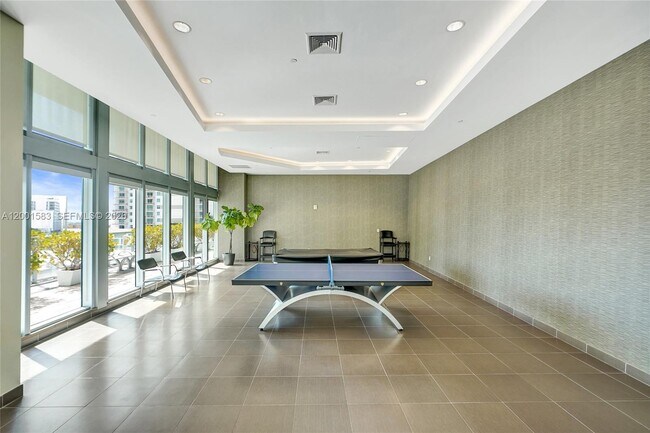 Building Photo - 1111 SW 1st Ave