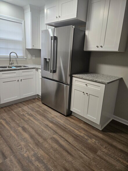 Building Photo - 2218 Lakeland Rd