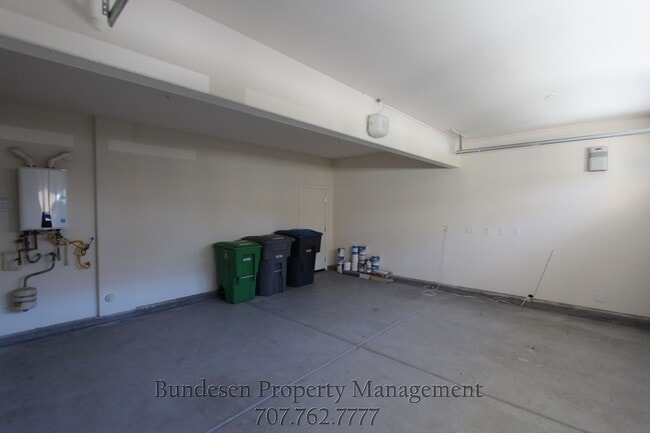 Building Photo - 5350 Kelliann Pl