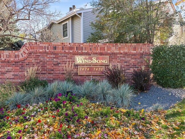 Building Photo - $0 DEPOSIT OPTION. CHARMING TWO-STORY TOWN...