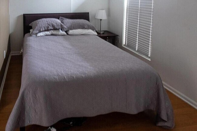 Building Photo - 665 Kerr St