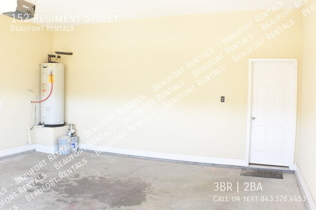 Building Photo - Hearthstone Lakes