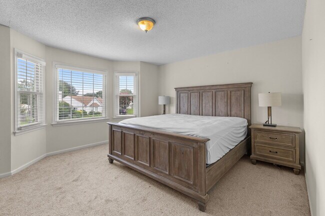 Building Photo - 1315 Copper Stone Cir