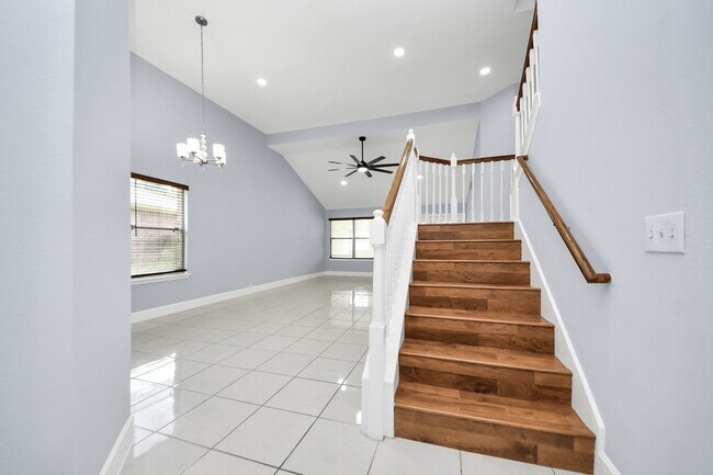 Building Photo - 2604 Eldridge Park Way