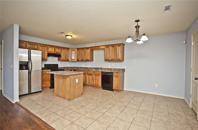 Building Photo - 3014 S B St