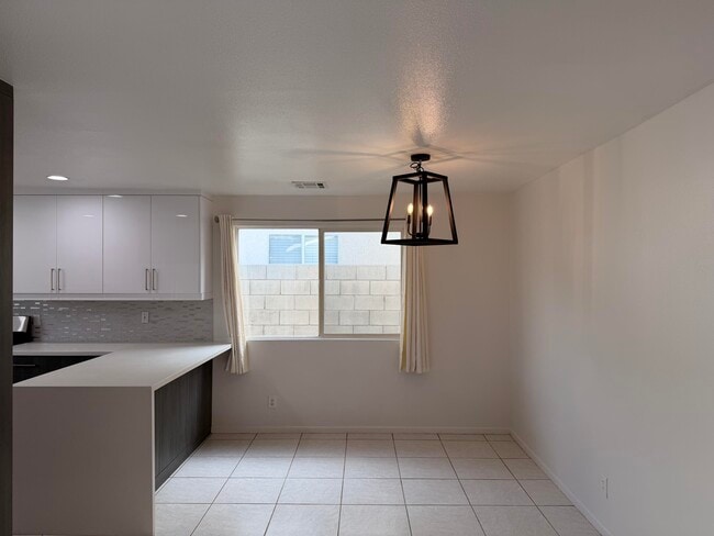 Building Photo - 51905 Avenida Velasco