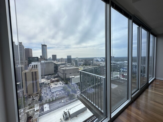 View 2 - 400 W Peachtree St NW