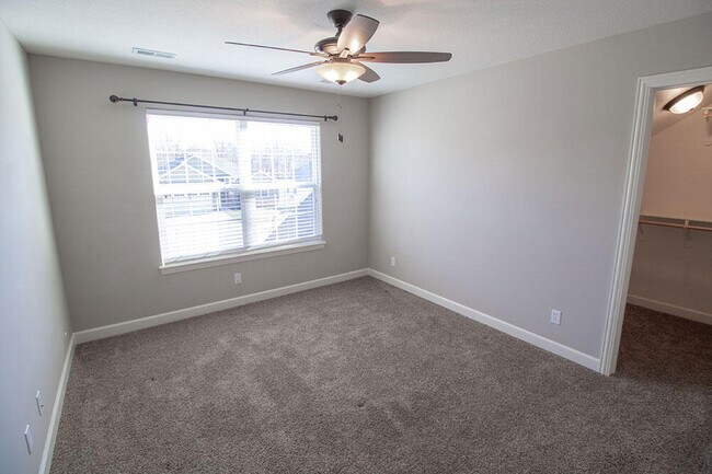 Building Photo - 7407 Pemberton Dr