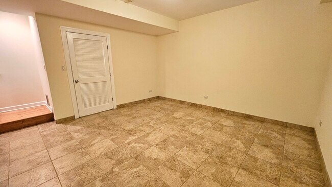 Building Photo - 509 N Hartland Ct