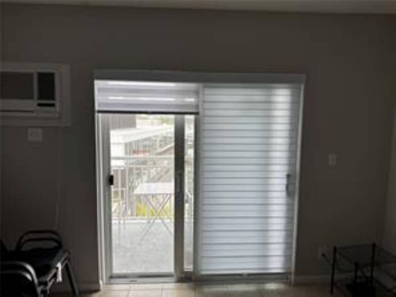 Building Photo - 200 S Birch Rd