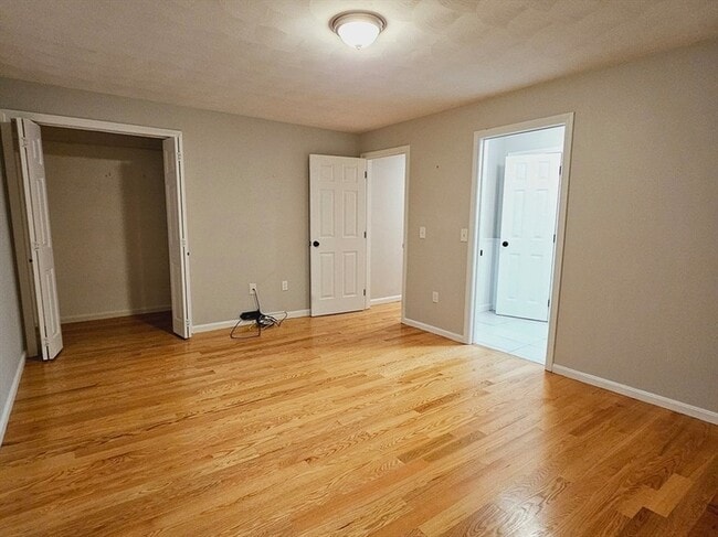 Building Photo - 344 Neponset St