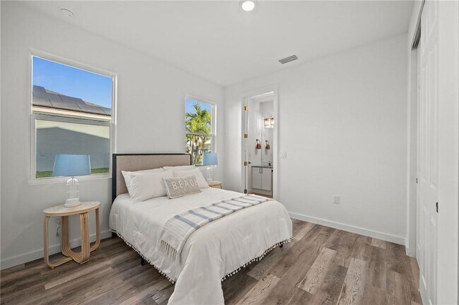 Building Photo - 1515 Nelson Rd N