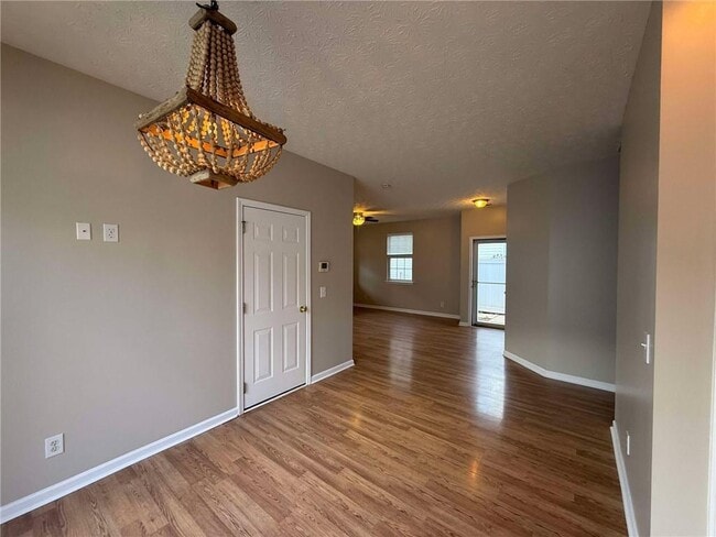 Building Photo - 128 Windcroft Ln NW