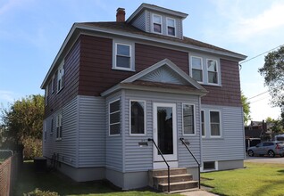 Building Photo - 32 Gilman St