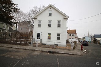 Building Photo - 62 Chambers St