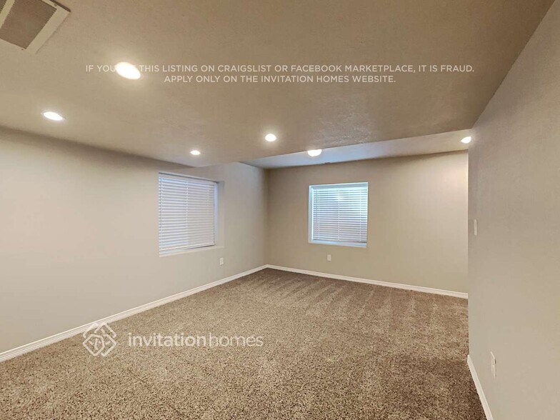 Building Photo - 6792 Galpin Dr