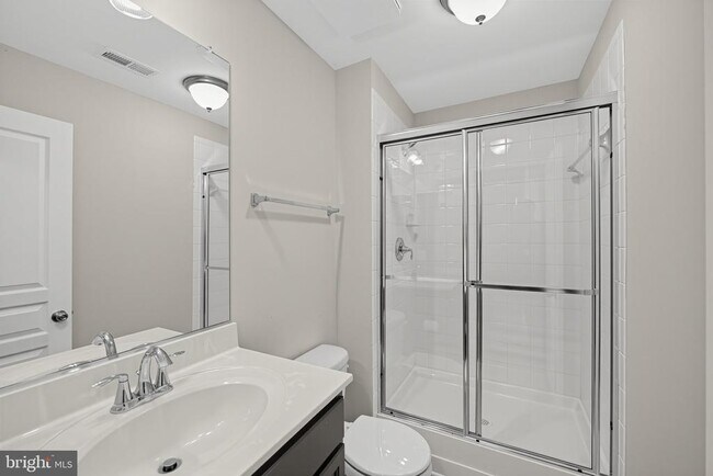 Building Photo - 7524 Holly Ridge Dr