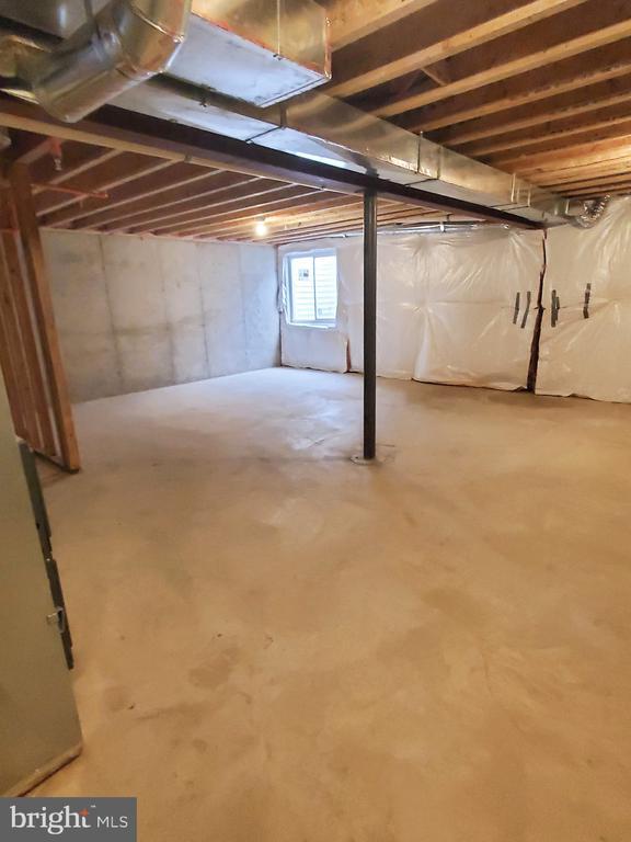 Building Photo - 14 Ella Cir