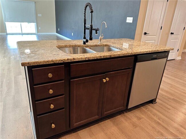 Building Photo - 2040 Stonewash Dr