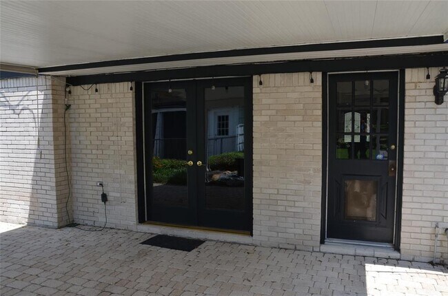 Building Photo - 5651 Valkeith Dr