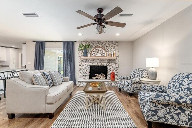 Building Photo - 4530 SE 14th St