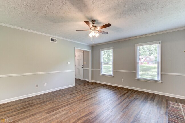 Building Photo - 180 Fairfield Cir