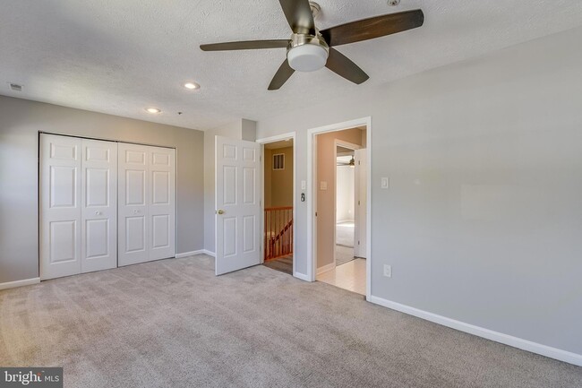 Building Photo - 27 Cutter Cove Ct