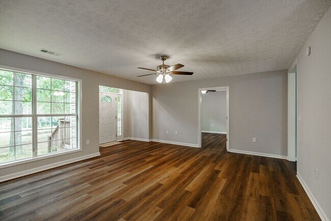 Building Photo - 2603 Hog Mountain Rd