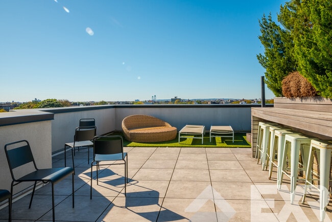 Building Photo - 1326 Ocean Ave