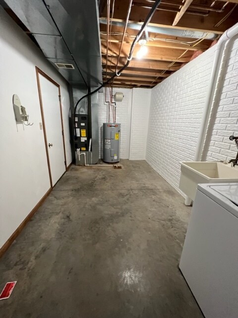 Building Photo - 632 Donavin Dr