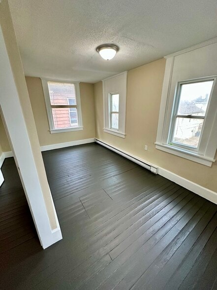 Building Photo - 735 Fountain Sq