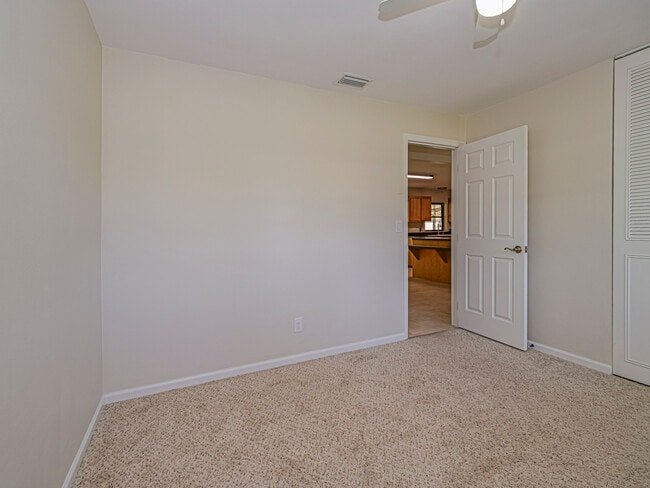 Building Photo - 855 28th Ave