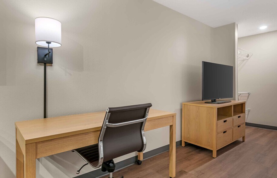 Building Photo - Furnished Studio-Jacksonville - Riverwalk - Convention Center