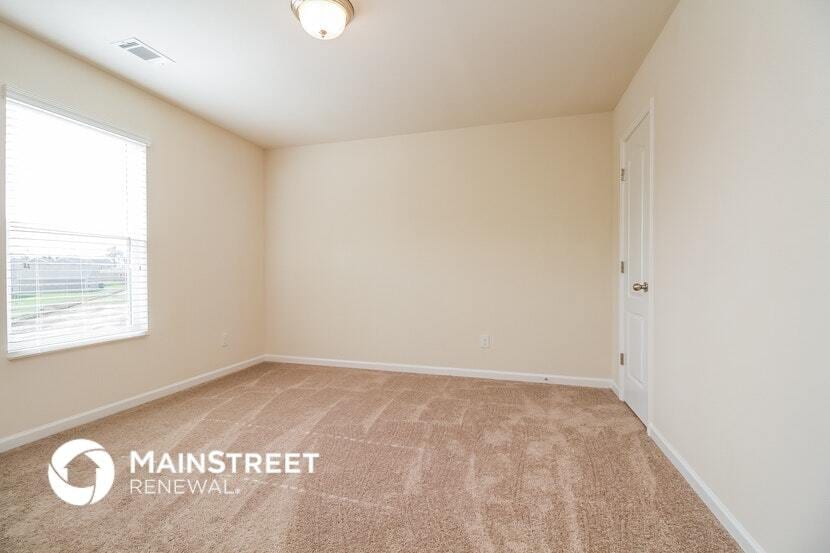 Building Photo - 2309 Bee Hive Dr