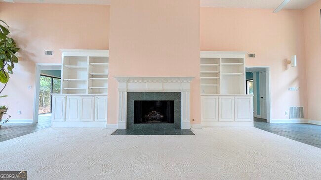 Building Photo - 2939 Rivercrest Dr