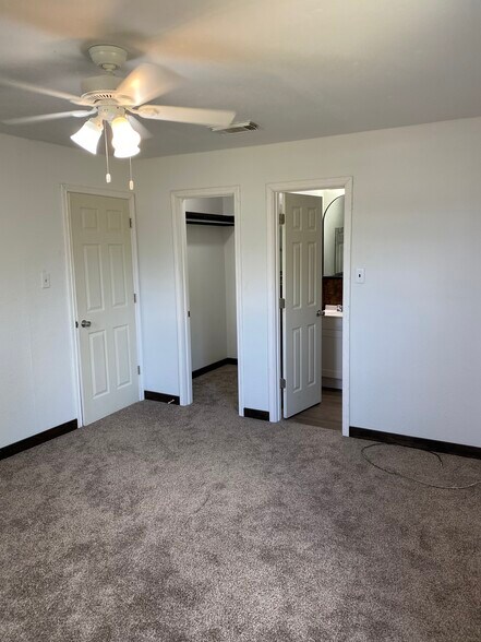 Master bedroom - 3453 AN County Road 318