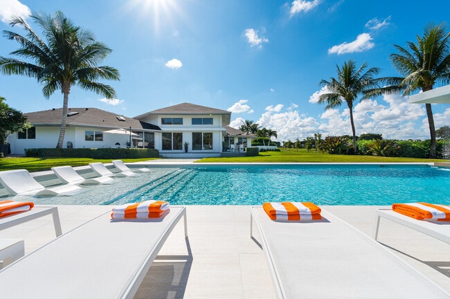 Building Photo - 3521 Glenwood Ct