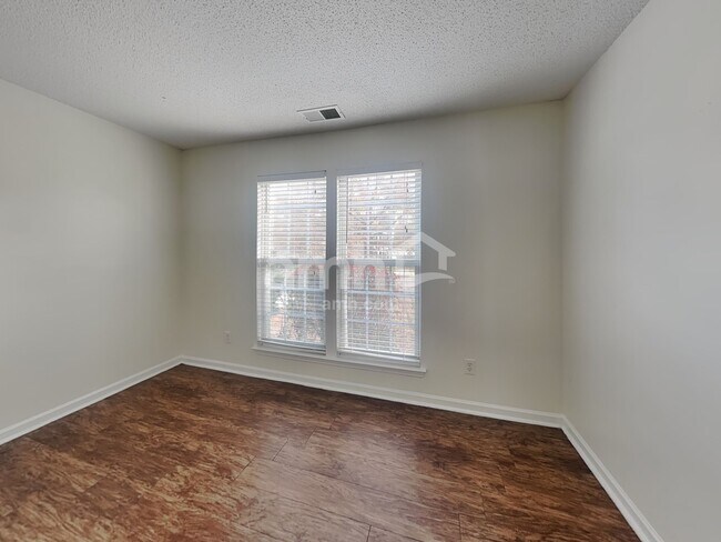 Building Photo - 2612 Bricker Dr