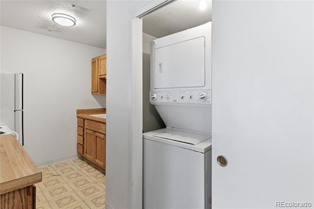 Building Photo - 5041 Garrison St